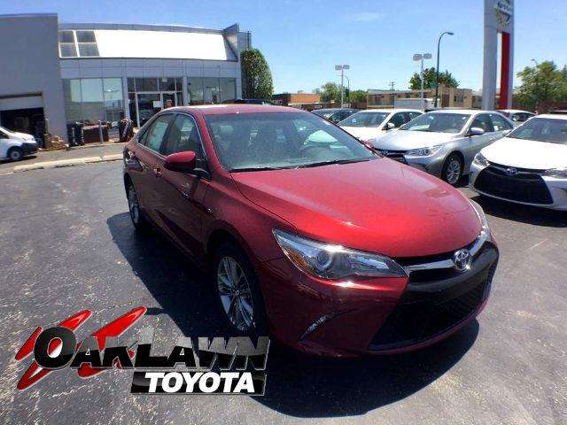 2017 Toyota Camry SE 4dr Sedan